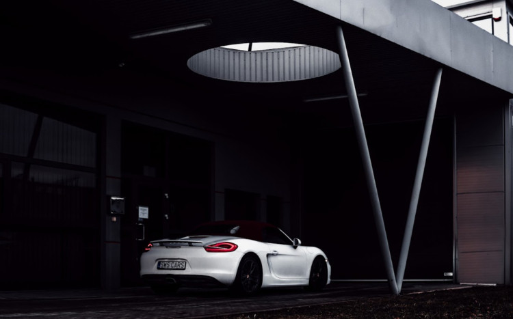 białe Porsche